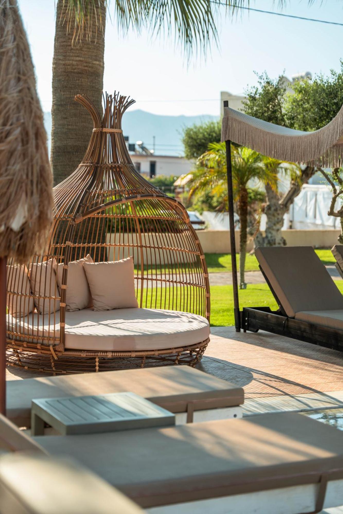Ammos Boutique Apartments & Suites ماليا المظهر الخارجي الصورة